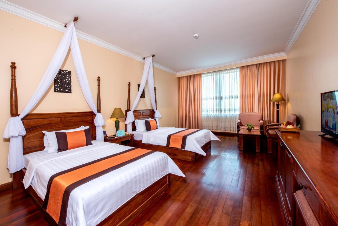 Pacific Hotel & Spa Siem Reap Exterior foto
