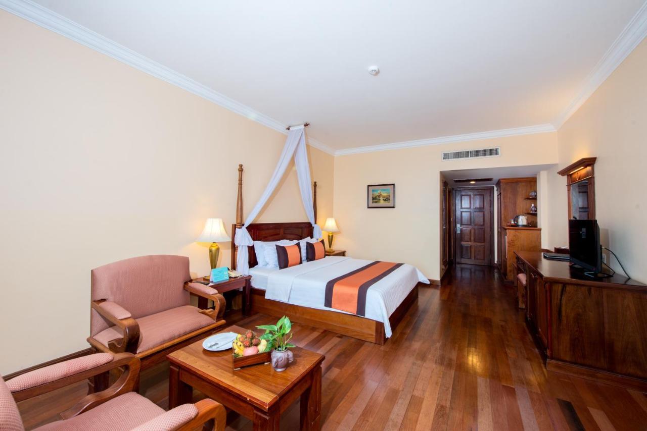 Pacific Hotel & Spa Siem Reap Exterior foto